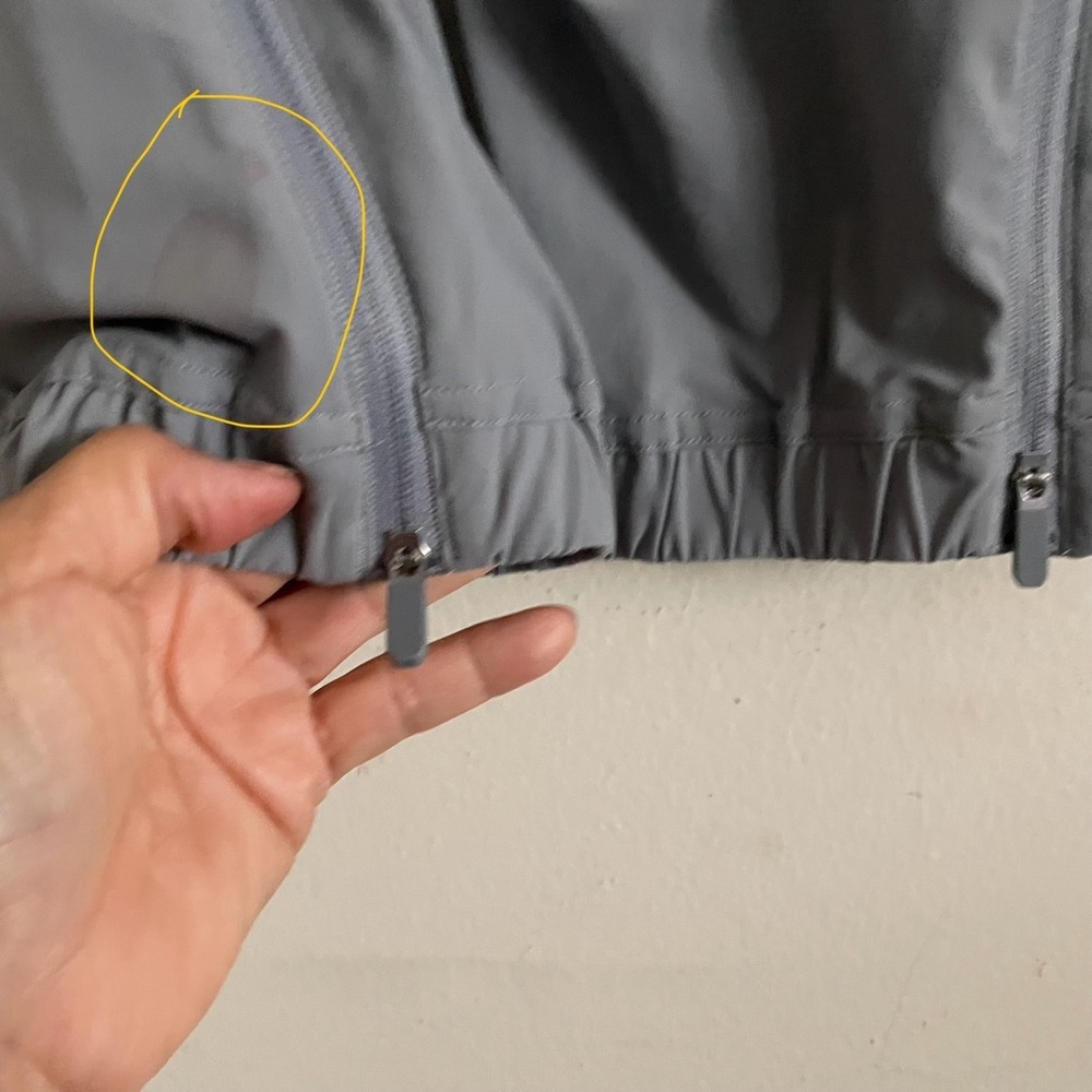 Lululemon joggers size 10 - Picture 6 of 6